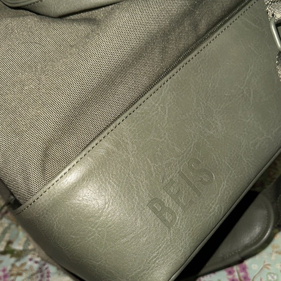 BEIS The Weekender Olive - Travel Bag 49L - Picture 9 of 9